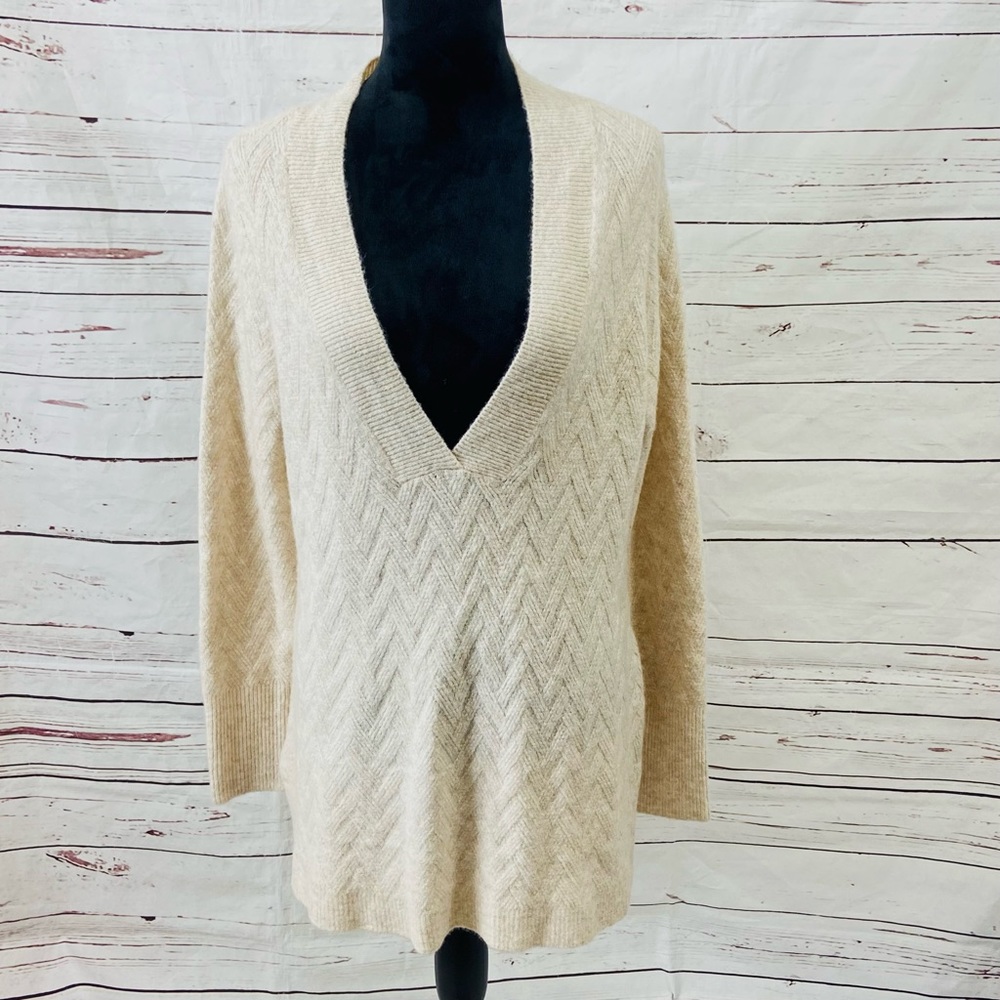 Chico’s Sweater‎ Women’s 1 US M Oatmeal Tunic Herringbone Textured Wool Blend .